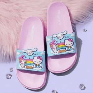 SHEIN X Hello Kitty And Friends Graphic Slides.